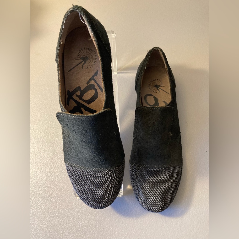 $20 price drop OTBT Union Springs black slip ons Size 7M leather NWT